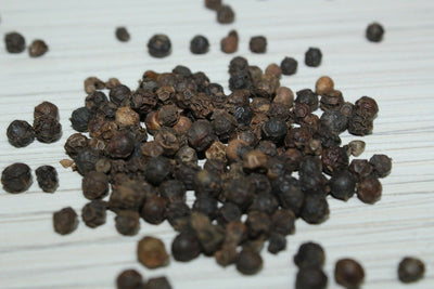 black pepper essential oil | organic | made with plant lipids